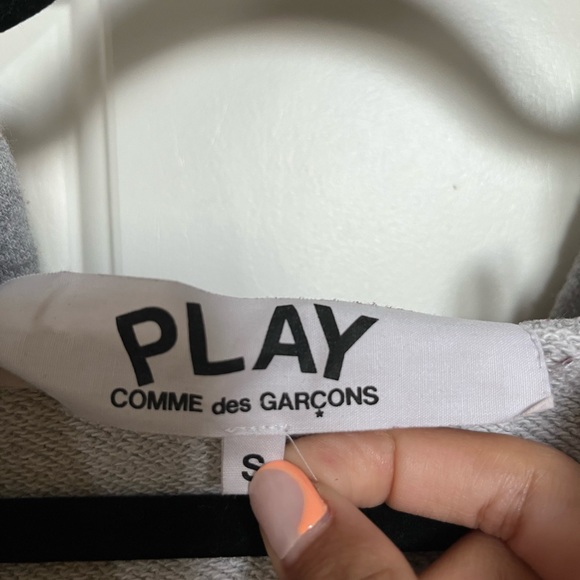 Sweater - Picture 2 of 4